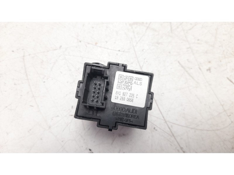 Recambio de palanca freno para audi a3 sportback (8vf) 30 tdi s line referencia OEM IAM 8V1927225C  