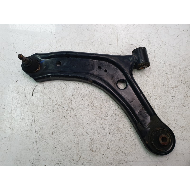 Recambio de brazo suspension inferior delantero izquierdo para suzuki vitara 1.6 ddis turbodiesel cat referencia OEM IAM 4520261