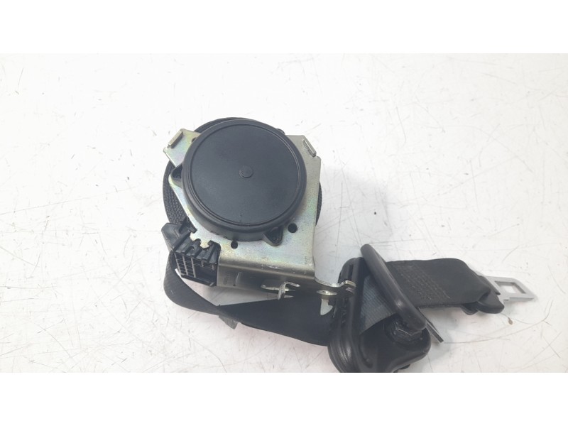 Recambio de cinturon seguridad trasero central para opel crossland x / crossland (p17, p2qo) 1.2 (75) referencia OEM IAM 6375776