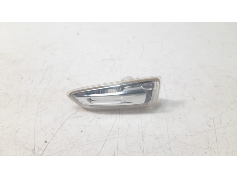 Recambio de piloto lateral delantero izquierdo para opel crossland x / crossland (p17, p2qo) 1.2 (75) referencia OEM IAM 1349108