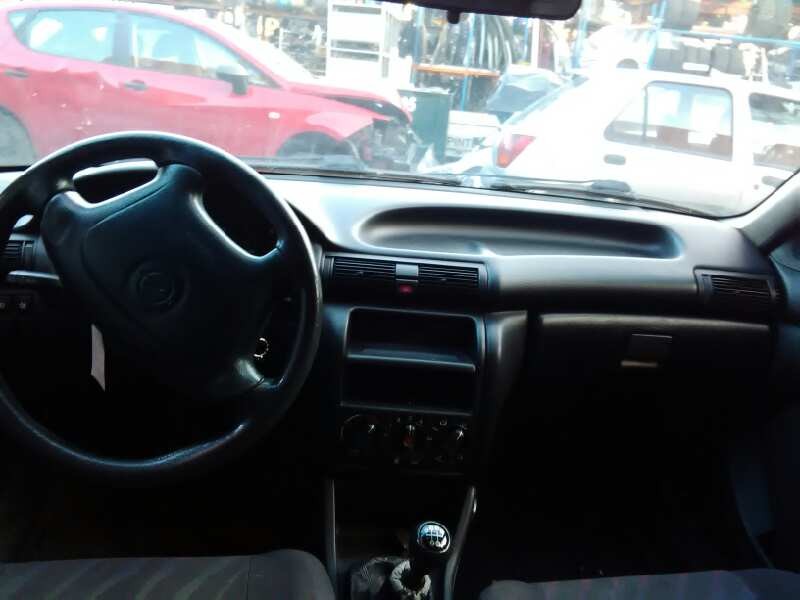 opel astra f berlina del año 1995