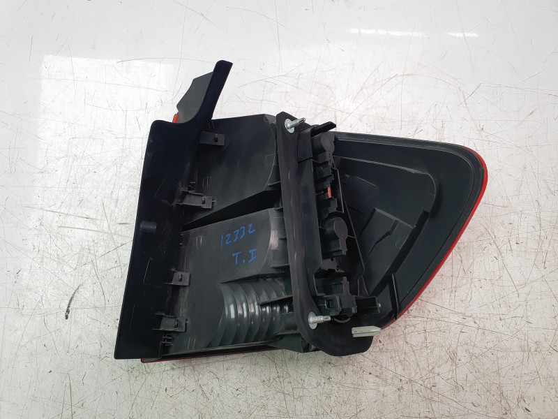 Recambio de piloto trasero izquierdo para bmw x1 (e84) sdrive 18 d referencia OEM IAM 63212992477 103F06241771 16204701