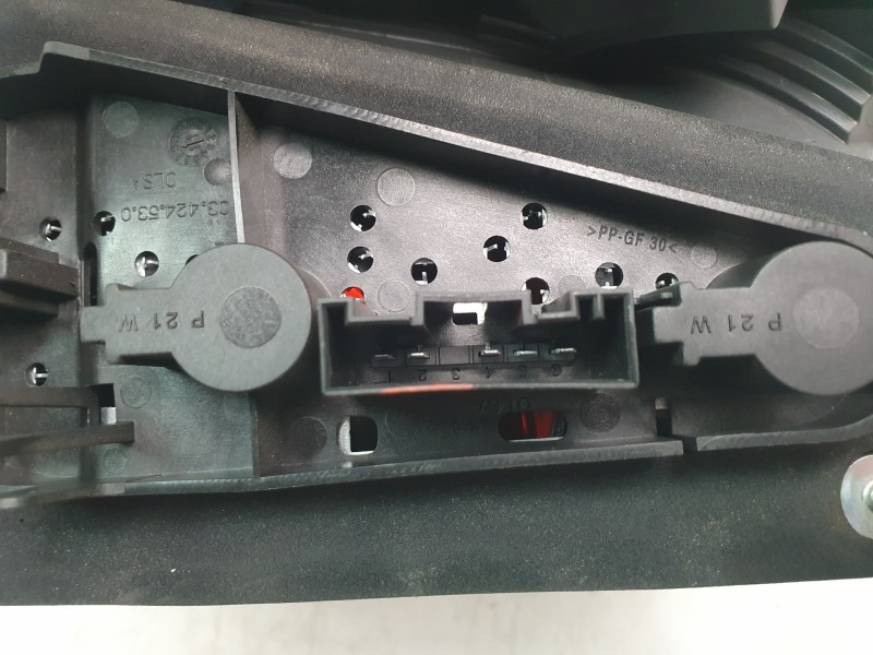 Recambio de piloto trasero derecho para bmw x1 (e84) sdrive 18 d referencia OEM IAM 63212992478 103F06241770 16204702