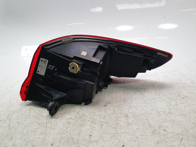 Recambio de piloto trasero izquierdo para bmw 1 (f40) 118 d referencia OEM IAM 63217450643 103F06410771 16690011