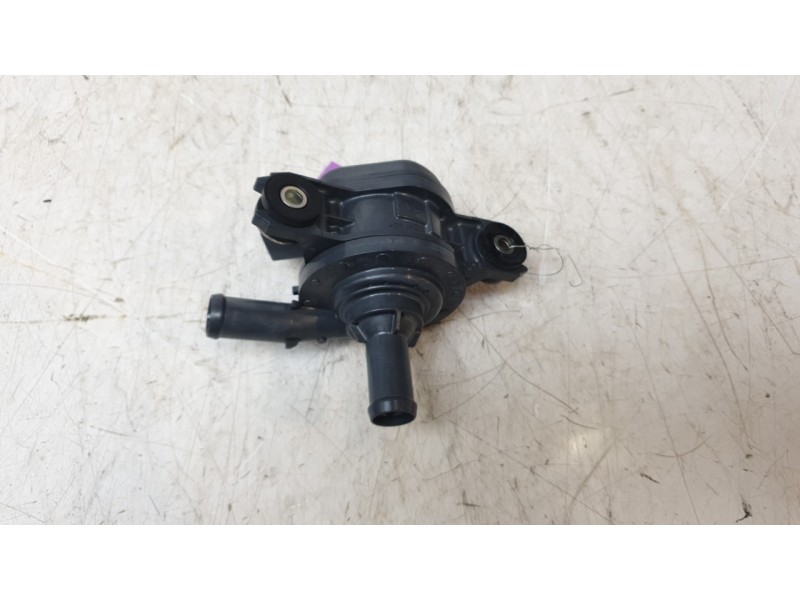 Recambio de bomba agua para toyota corolla (e21) hybrid active referencia OEM IAM G904047040  