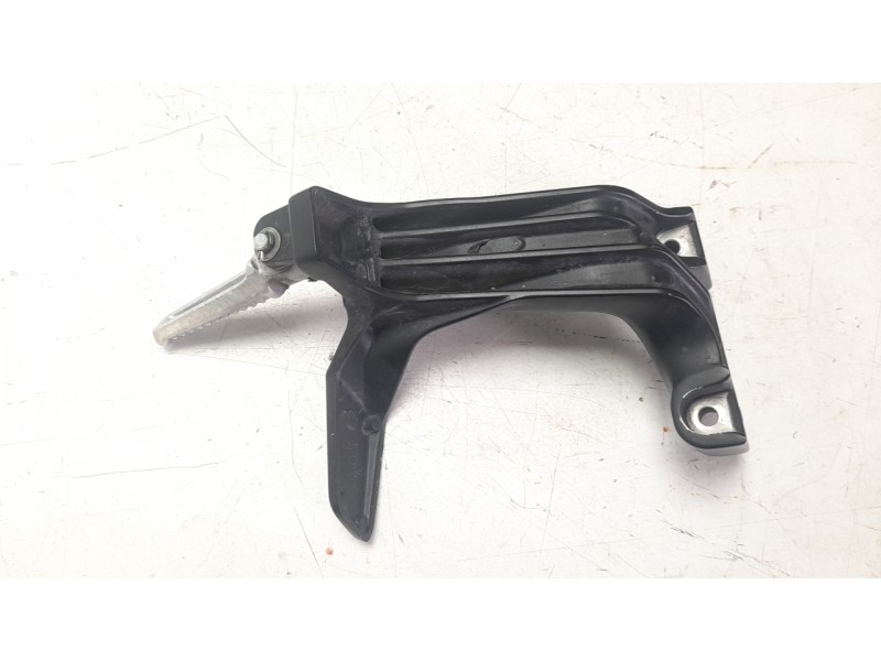 Recambio de estribera derecha para honda cl cl500 (pc67) referencia OEM IAM 50715K3SJA0  