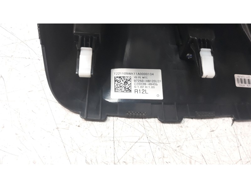 Recambio de mando calefaccion / aire acondicionado para kia stonic (ybcuv) 1.2 cat referencia OEM IAM 97250H8120LEF  