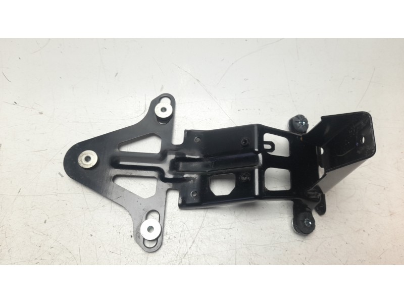 Recambio de portamatriculas para honda cl cl500 (pc67) referencia OEM IAM 80115K3SJA0  