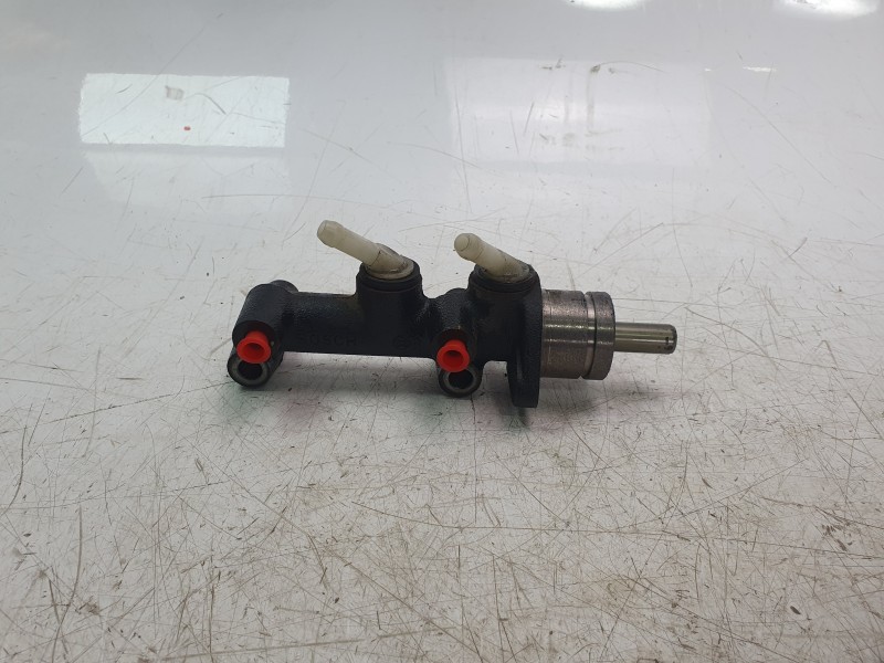 Recambio de bomba freno para piaggio porter caja/chasis 1.3 16v referencia OEM IAM 99560317  