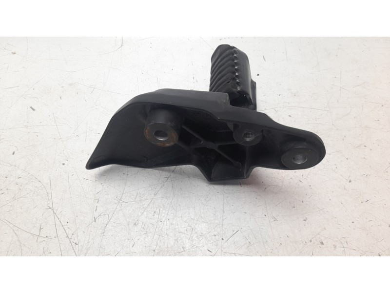 Recambio de estribera izquierda para honda cl cl500 (pc67) referencia OEM IAM 50700K3SJA0  