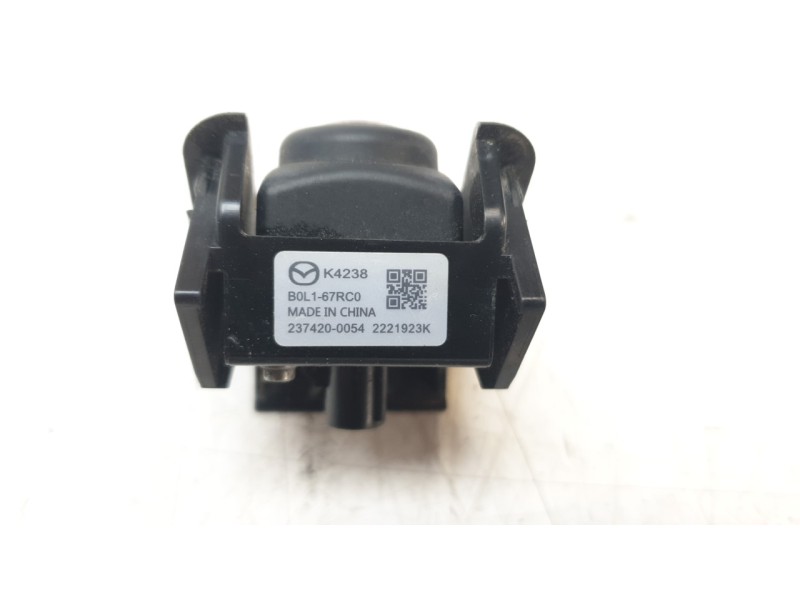 Recambio de camara vision trasera para mazda 3 sedán (bp) evolution referencia OEM IAM 237420  