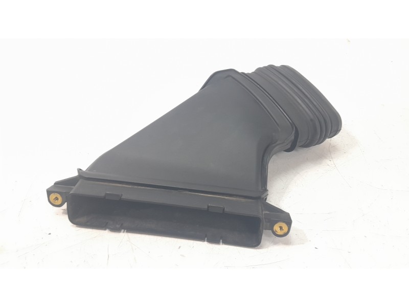 Recambio de canalizador de aire para maserati levante suv (m161) 3.0 d q4 referencia OEM IAM 670033793  
