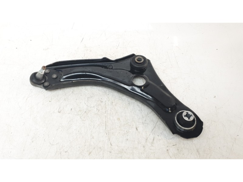 Recambio de brazo suspension delantero izquierdo para renault captur ii techno referencia OEM IAM G4523R  