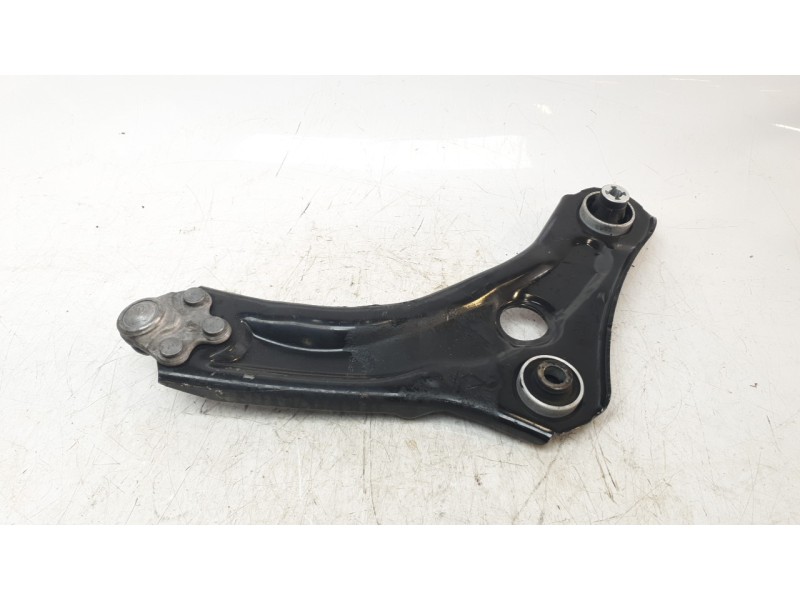 Recambio de brazo suspension delantero izquierdo para renault captur ii techno referencia OEM IAM G4523R  