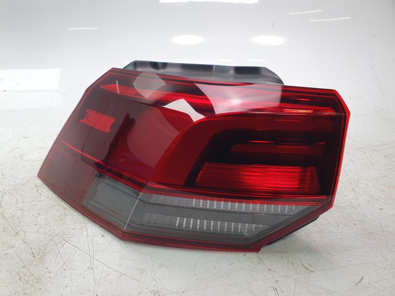 Recambio de piloto trasero izquierdo para volkswagen golf viii (cd1, da1) 2.0 tdi referencia OEM IAM 5H0945095C  