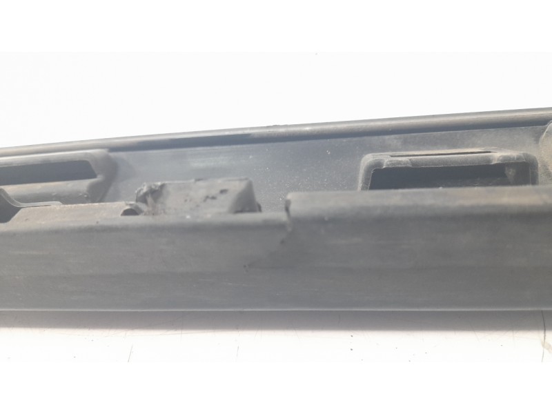 Recambio de estribos laterales para volkswagen golf viii (cd1, da1) 2.0 tdi referencia OEM IAM 5H0853856041  