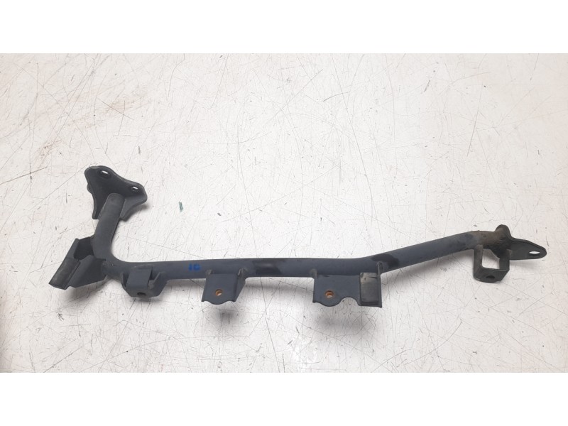 Recambio de estribo lateral para honda x-adv x-adv referencia OEM IAM 50620MKHD00  