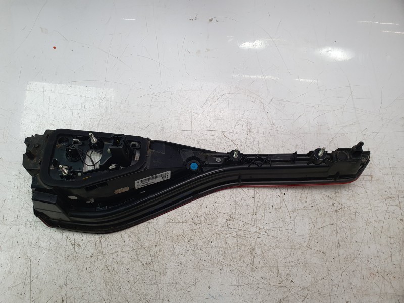 Recambio de piloto trasero derecho interior para renault megane iv hatchback (b9a/m/n_) 1.5 dci 110 (b9a3) referencia OEM IAM   