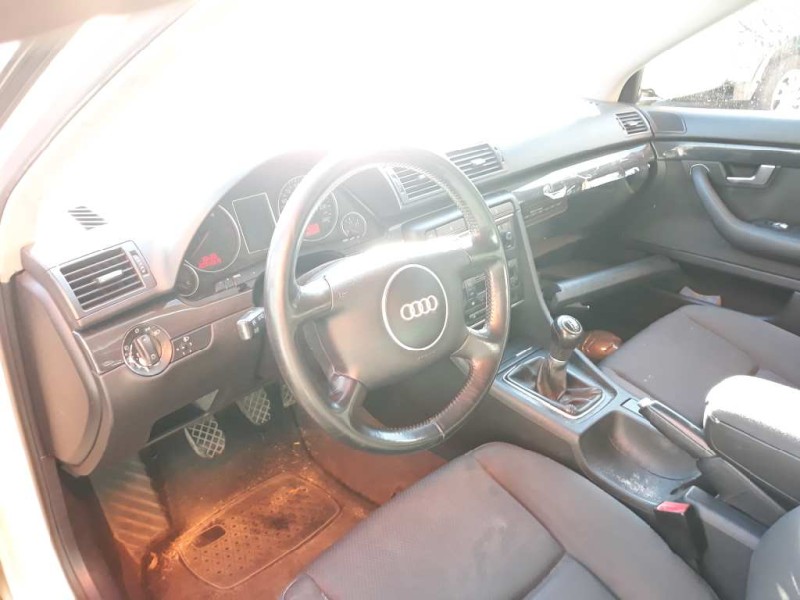 audi a4 berlina (8e) del año 2001