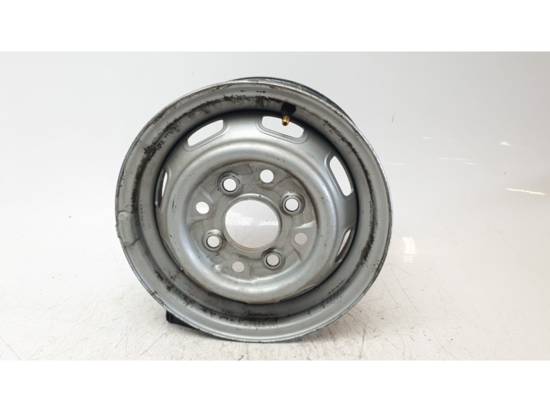 Recambio de llanta para piaggio porter caja/chasis 1.3 16v referencia OEM IAM LLANTA  