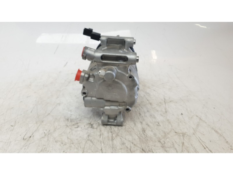 Recambio de compresor aire acondicionado para mazda 3 sedán (bp) evolution referencia OEM IAM BDNF61450  