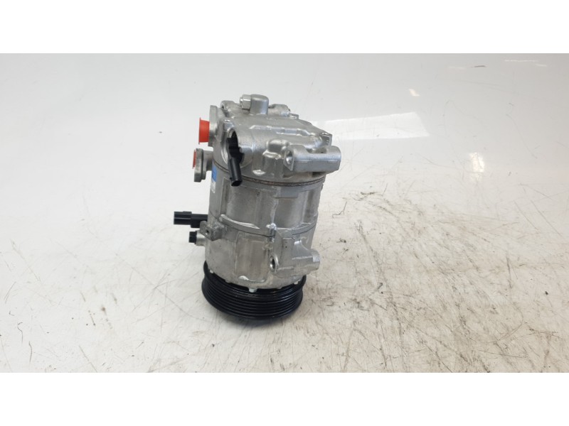 Recambio de compresor aire acondicionado para mazda 3 sedán (bp) evolution referencia OEM IAM HV144MT  