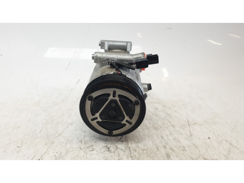 Recambio de compresor aire acondicionado para mazda 3 sedán (bp) evolution referencia OEM IAM HV144MT  