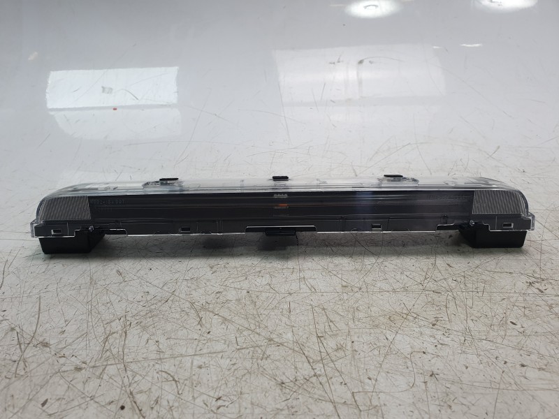 Recambio de luz central de freno para mazda 3 sedán (bp) evolution referencia OEM IAM B0J851580C B0J951580 