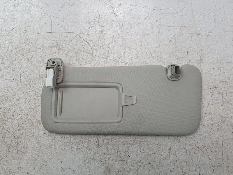 Recambio de parasol izquierdo para mazda 3 sedán (bp) evolution referencia OEM IAM BDMA69320B02  