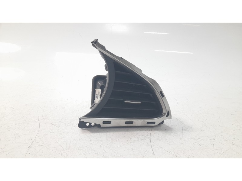 Recambio de rejilla aireadora para mazda 3 sedán (bp) evolution referencia OEM IAM BDGF64730  