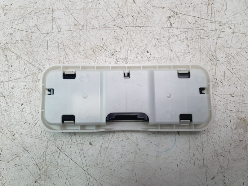 Recambio de luz interior para mazda 3 sedán (bp) evolution referencia OEM IAM BCJH759J07  