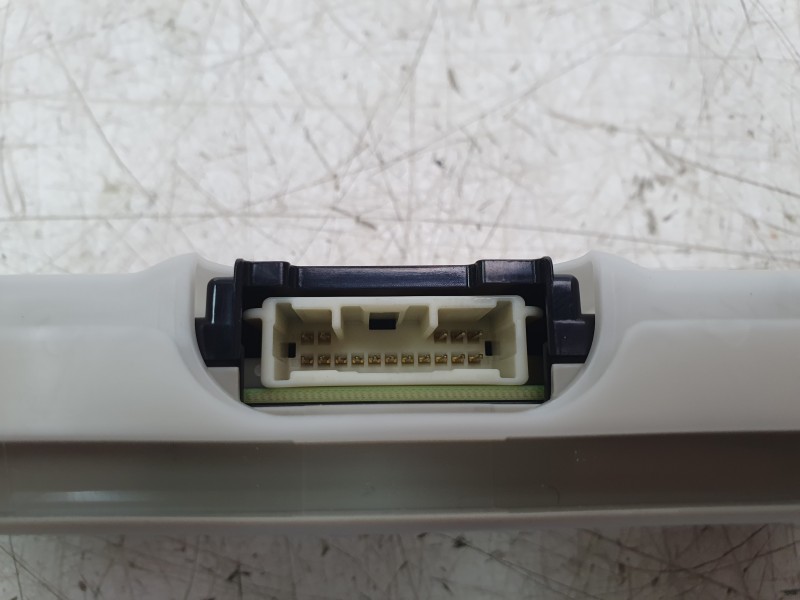 Recambio de luz interior para mazda 3 sedán (bp) evolution referencia OEM IAM BCJH759J07  