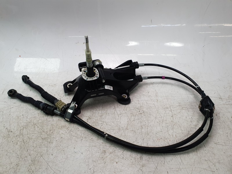 Recambio de palanca cambio para mazda 3 sedán (bp) evolution referencia OEM IAM BCKN46100A  