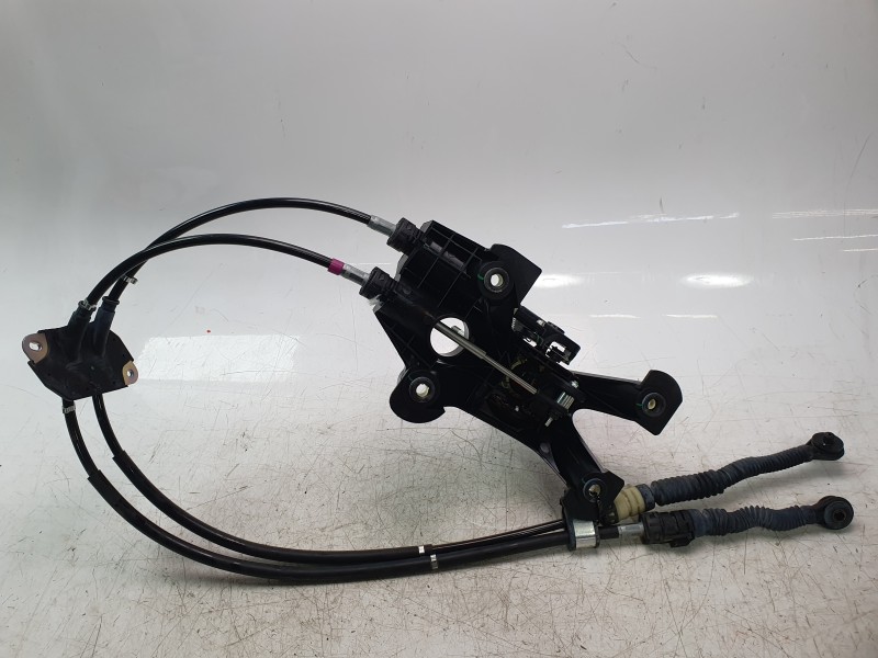 Recambio de palanca cambio para mazda 3 sedán (bp) evolution referencia OEM IAM BCKN46100A  