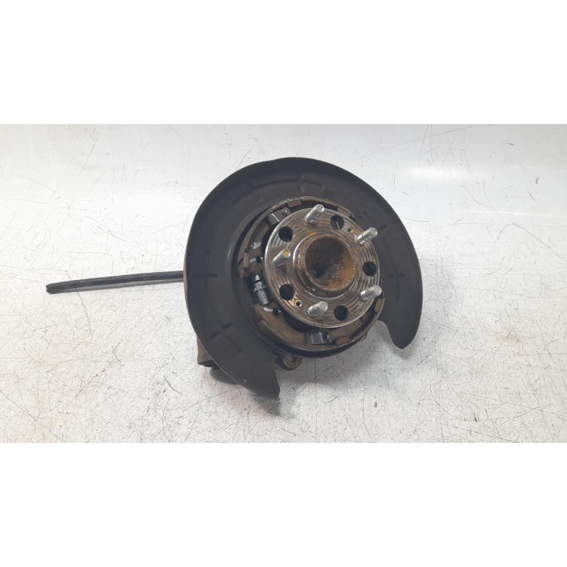 Recambio de mangueta trasera izquierda para kia sportage business 2wd referencia OEM IAM 52710D7000  