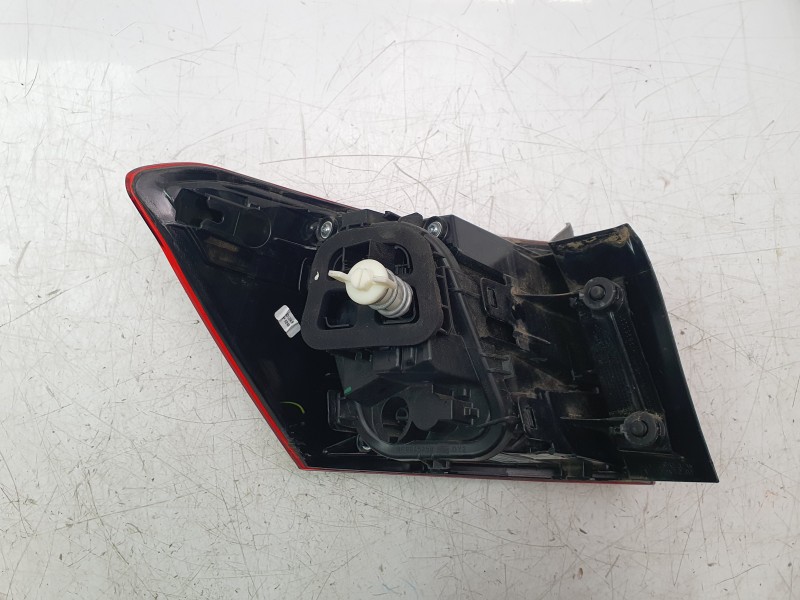 Recambio de piloto trasero derecho para seat arona (kj7, kjp) 1.0 tsi referencia OEM IAM 6F9945208B  