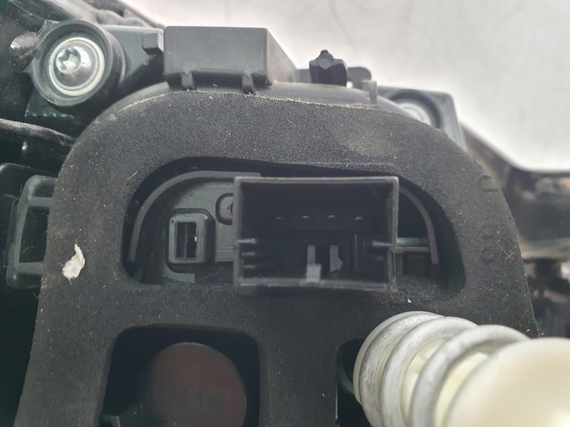 Recambio de piloto trasero derecho para seat arona (kj7, kjp) 1.0 tsi referencia OEM IAM 6F9945208B  