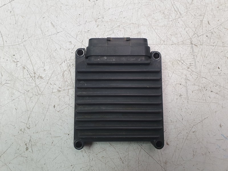 Recambio de centralita motor uce para harley-davidson vrsc referencia OEM IAM 3249805  