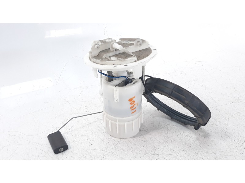 Recambio de bomba combustible para peugeot 208 1.2 12v vti referencia OEM IAM 9674466680  