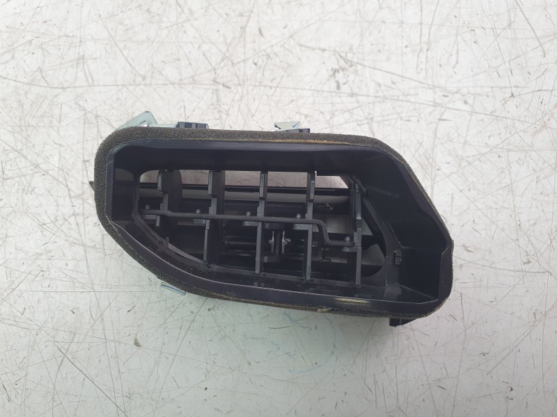 Recambio de aireador izquierdo para opel corsa f (p2jo) 1.2 (68) referencia OEM IAM 39202841  