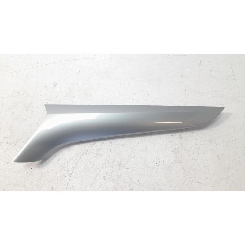 Recambio de moldura para opel corsa f (p2jo) 1.2 (68) referencia OEM IAM 529131017  
