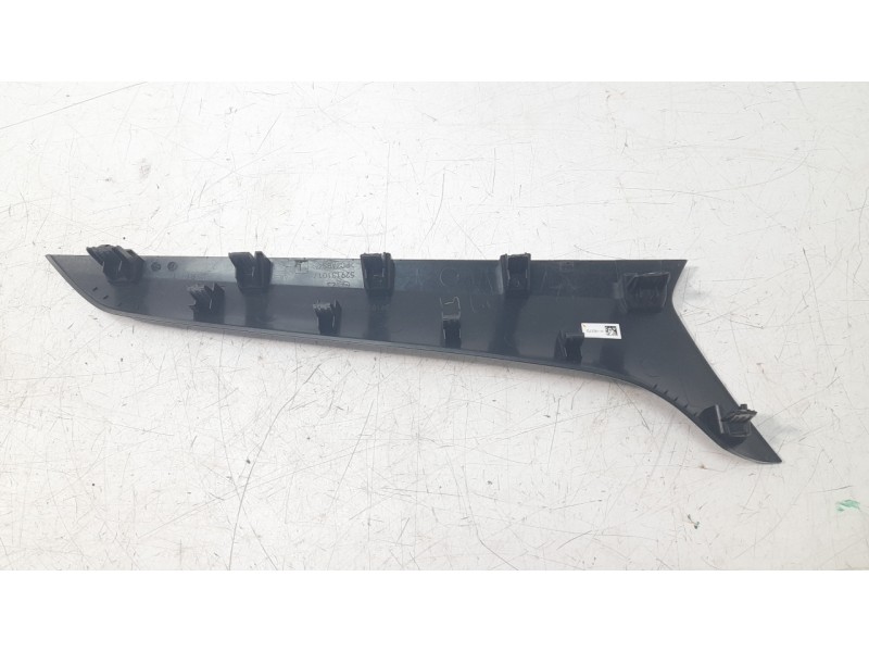 Recambio de moldura para opel corsa f (p2jo) 1.2 (68) referencia OEM IAM 529131017  