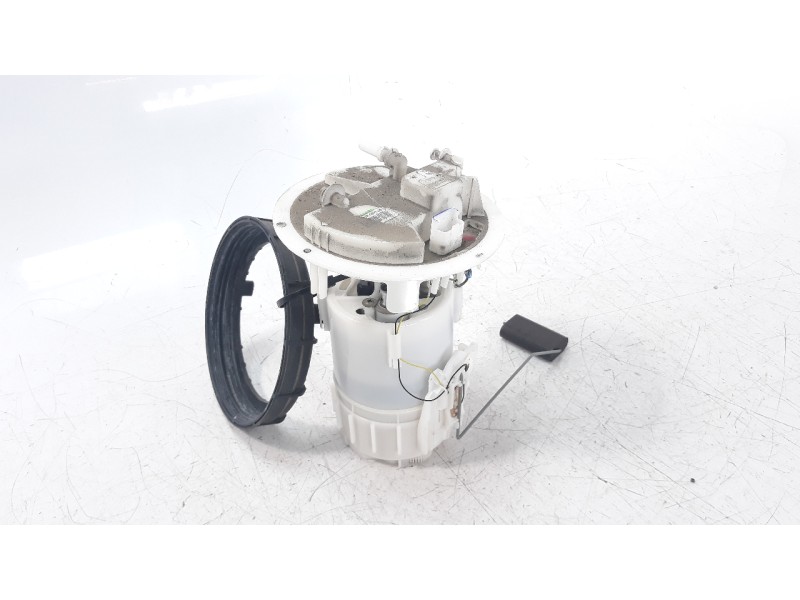 Recambio de bomba combustible para peugeot 208 1.2 12v vti referencia OEM IAM 9674466680  