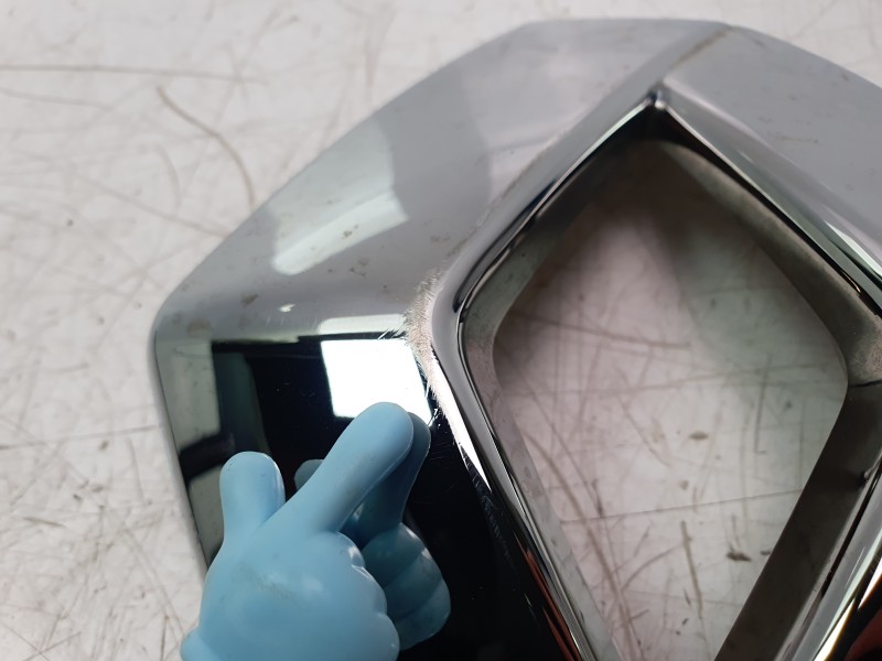 Recambio de moldura para renault kadjar (ha_, hl_) 1.5 blue dci 115 referencia OEM IAM 628909814R  