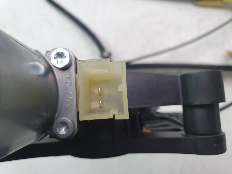 Recambio de elevalunas delantero derecho para audi q3 sportback (f3n) 35 tdi referencia OEM IAM 83A837462  