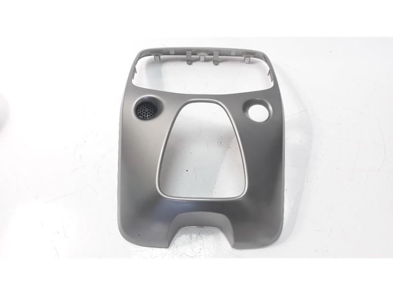 Recambio de moldura para toyota aygo 1.0 cat referencia OEM IAM 554050H040  