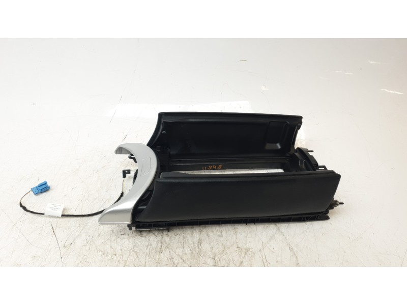 Recambio de apoyabrazos central para mercedes-benz clase c coupe (w205) c 250 d 4matic (205.309) referencia OEM IAM 2056808804  