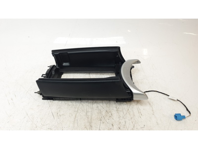 Recambio de apoyabrazos central para mercedes-benz clase c coupe (w205) c 250 d 4matic (205.309) referencia OEM IAM 2056808804  
