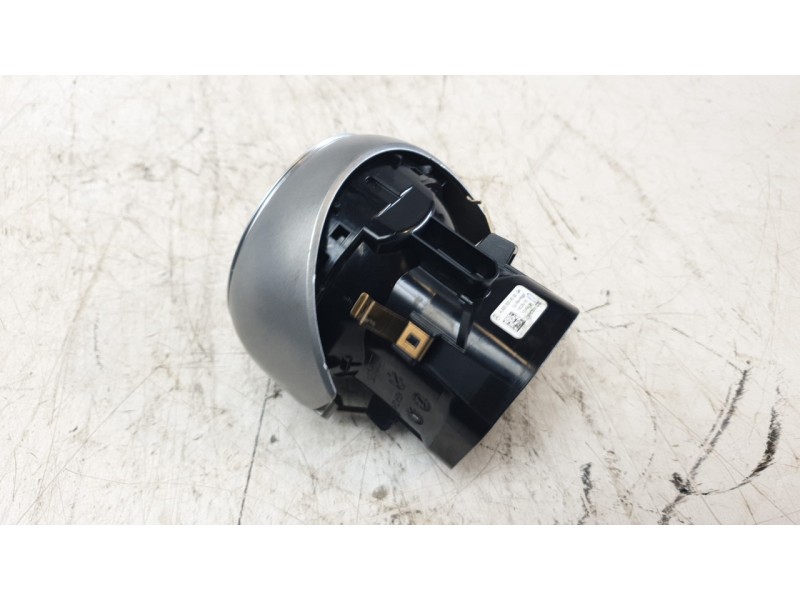 Recambio de aireador derecho para mercedes-benz clase c coupe (w205) c 250 d 4matic (205.309) referencia OEM IAM 2058304000  