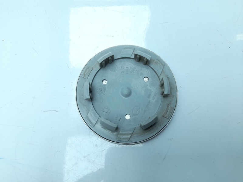 Recambio de tapacubos para land rover discovery sport (l550) 2.0 d 4x4 referencia OEM IAM FK521A096  